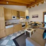 Dina - Garten, Klima, Pool, Parkplatz, Wifi * Lazise