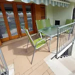 Apartment Dina - Garten, Klima, Pool, Parkplatz, Wifi Lazise