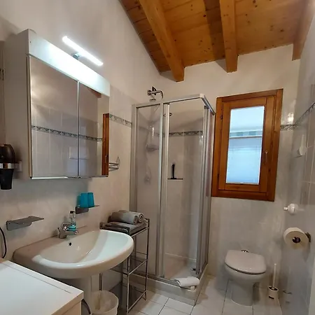 Dina - Garten, Klima, Pool, Parkplatz, Wifi * Lazise